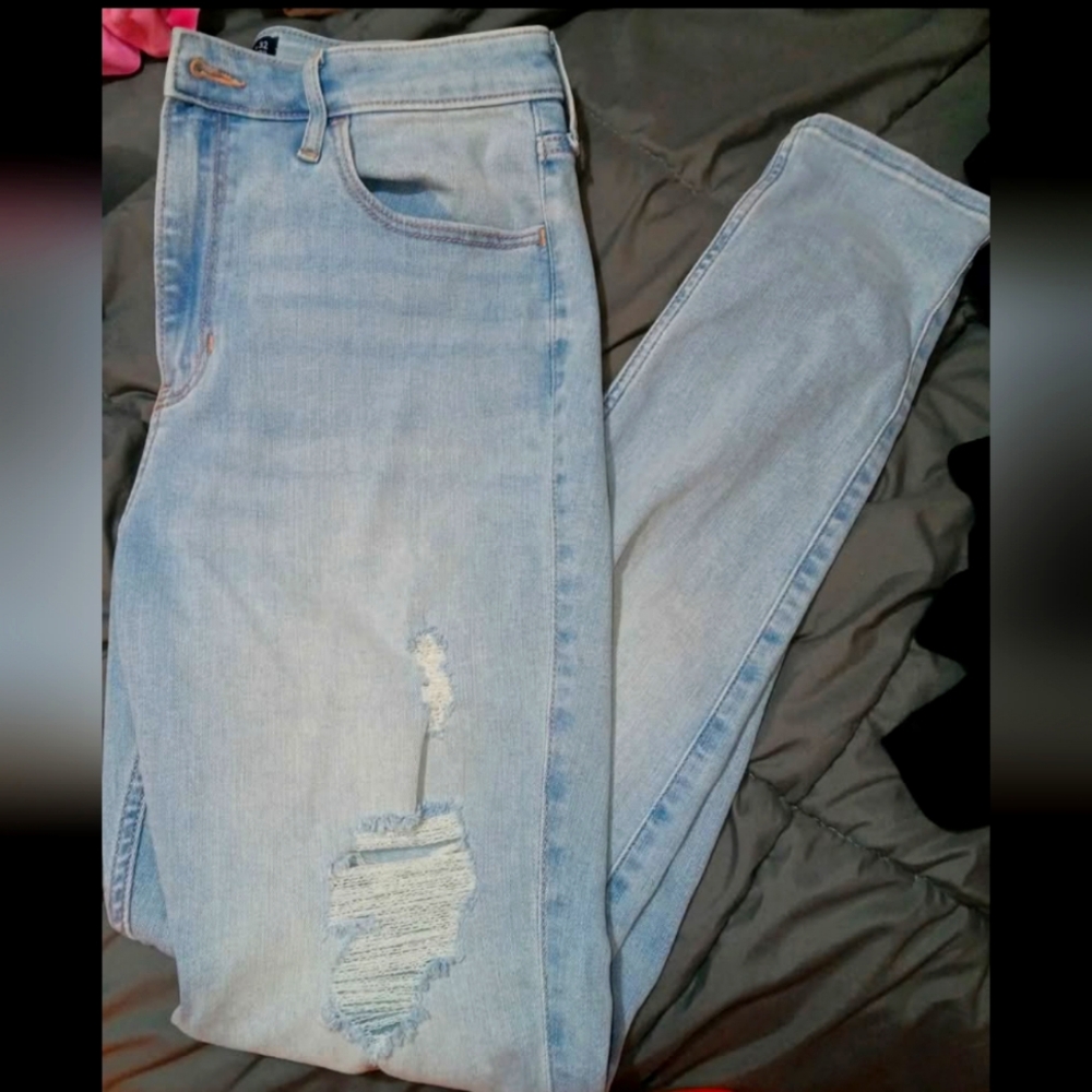 Hollister Ultra High-Rise Super Skinny Jeans